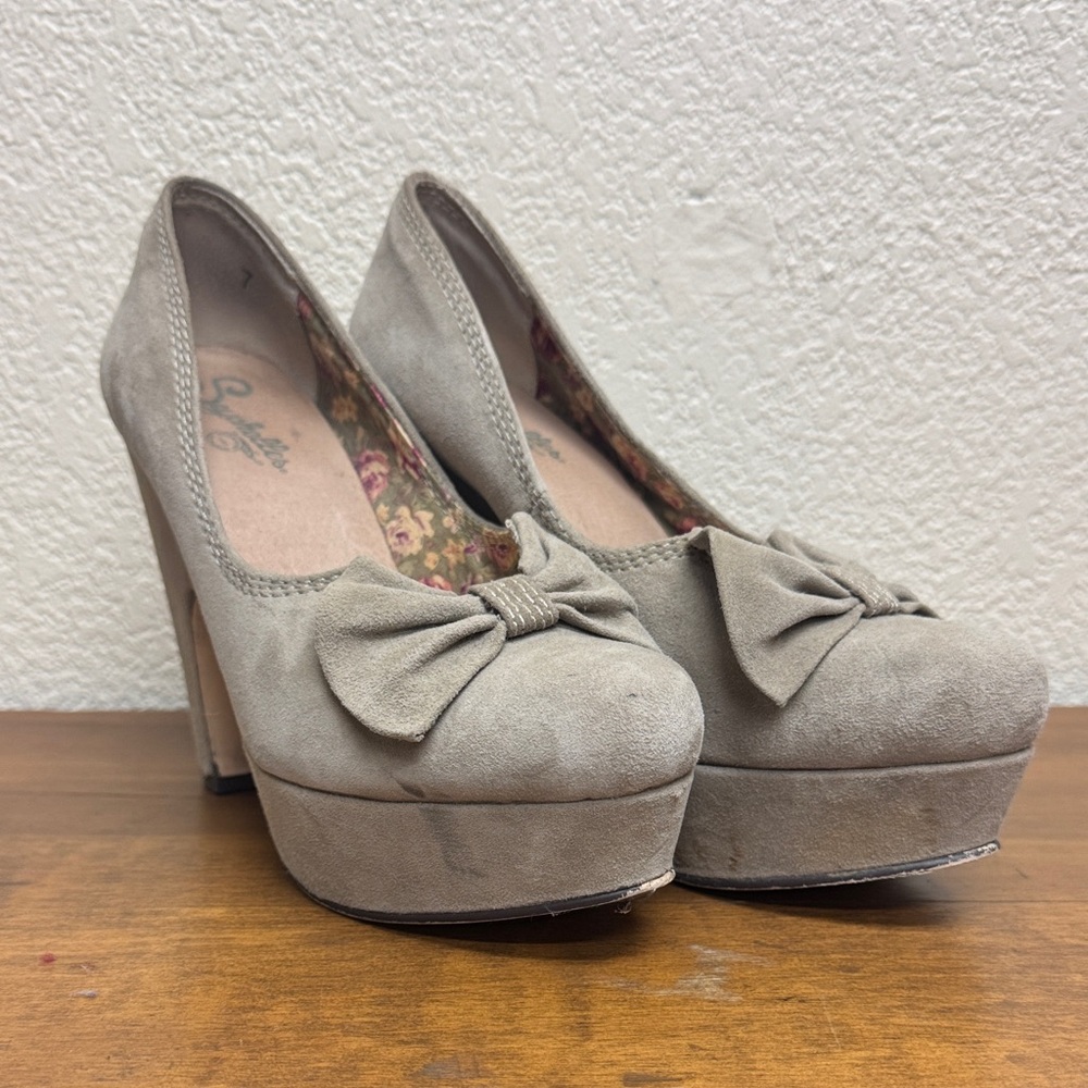 Platform Seychelles Suede Pumps